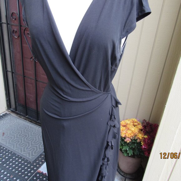#681 WOMAN'S LITTLE BLACK WRAP AROUND DRESS BY BOB G MAXAZRIA (SIZE L) - Picture 3 of 4